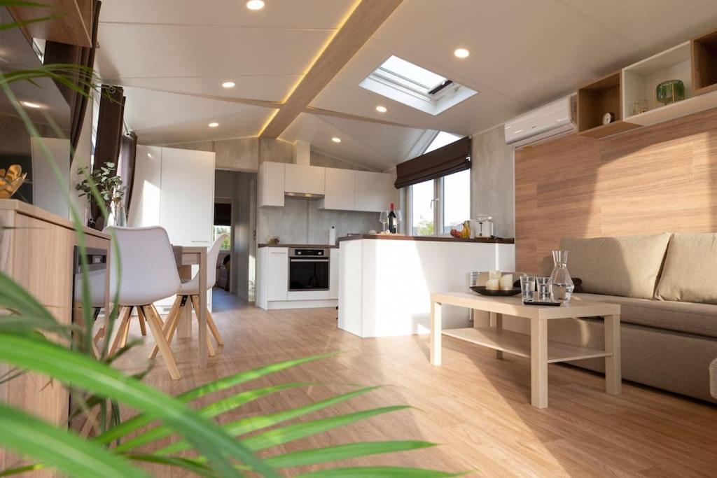 Gemuetliches, Voll Ausgestattes Tiny House Lejlighed Vilseck Eksteriør billede